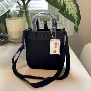 Lululemon purse now and always tote brand new